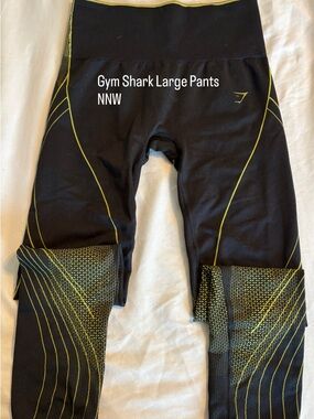 Gymshark Black and Neon Yellow Performance Leggings